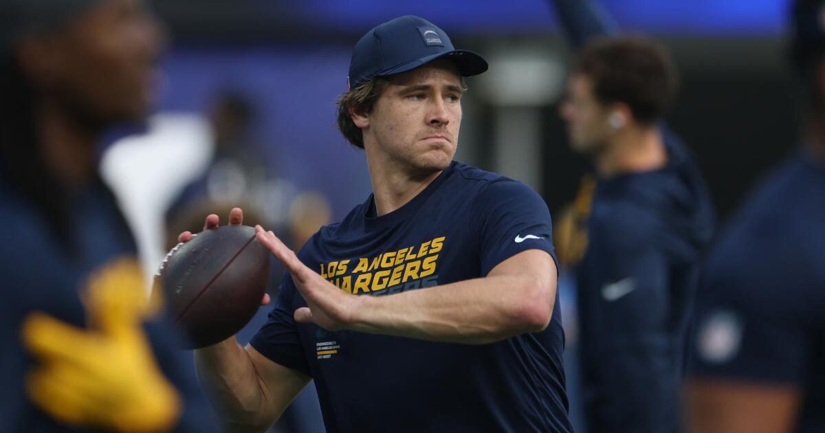 Justin Herbert aparece como cuestionable para Chargers vs. Eagles