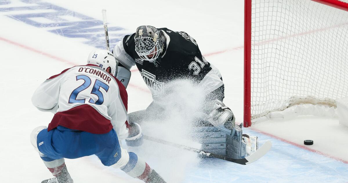 urlhttps3A2F2Fcalifornia-times-brightspot.s3.amazonaws.com2F2b2F652F5c93014d4b9db7d1f10b564148a52F1551413-nhl-kings-avalanche-first-round-game-3-rcg-018.jpg