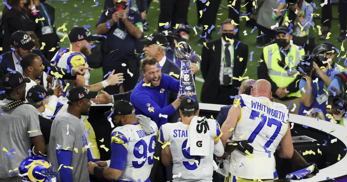 urlhttps3A2F2Fcalifornia-times-brightspot.s3.amazonaws.com2F382F702Fbef138764dd1bf9cf8c49bd1e5832F914169-sp-0213-super-bowl-293-brv.jpg