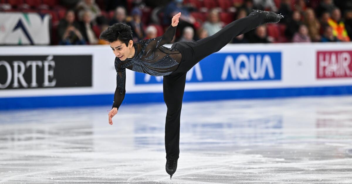 El mexicano Donovan Carrillo continúa su carrera en patinaje artístico