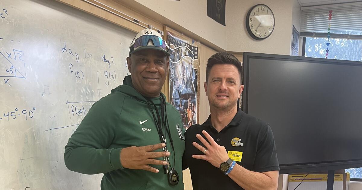El nuevo entrenador de fútbol de UCLA, Bob Chesney, impresiona a los entrenadores de secundaria