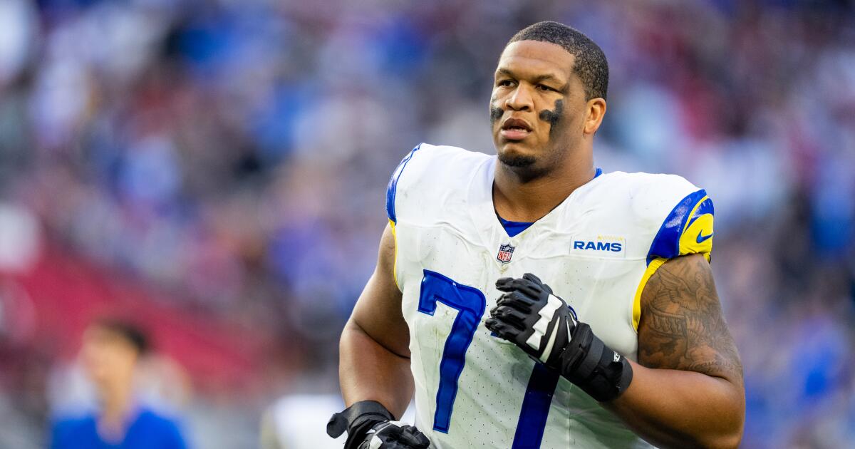 Alaric Jackson de los Rams arrestado bajo sospecha de violencia doméstica