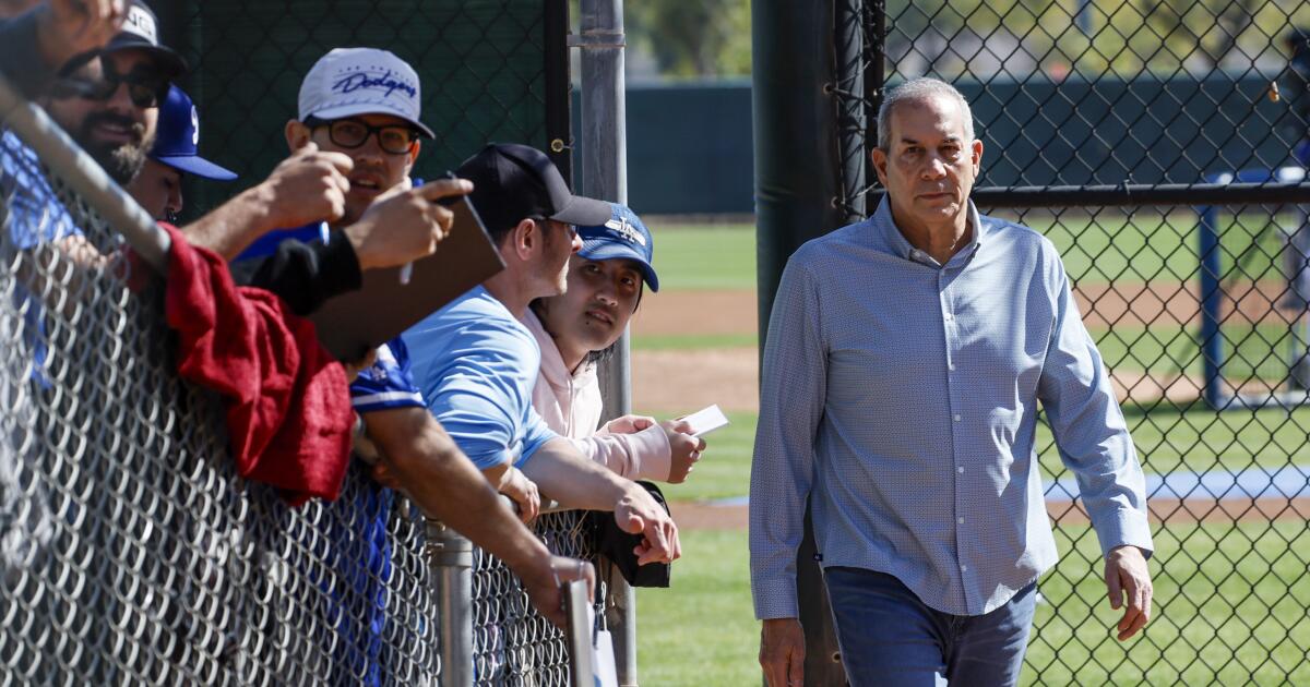 Lon Rosen se hará cargo de las operaciones comerciales de los Lakers