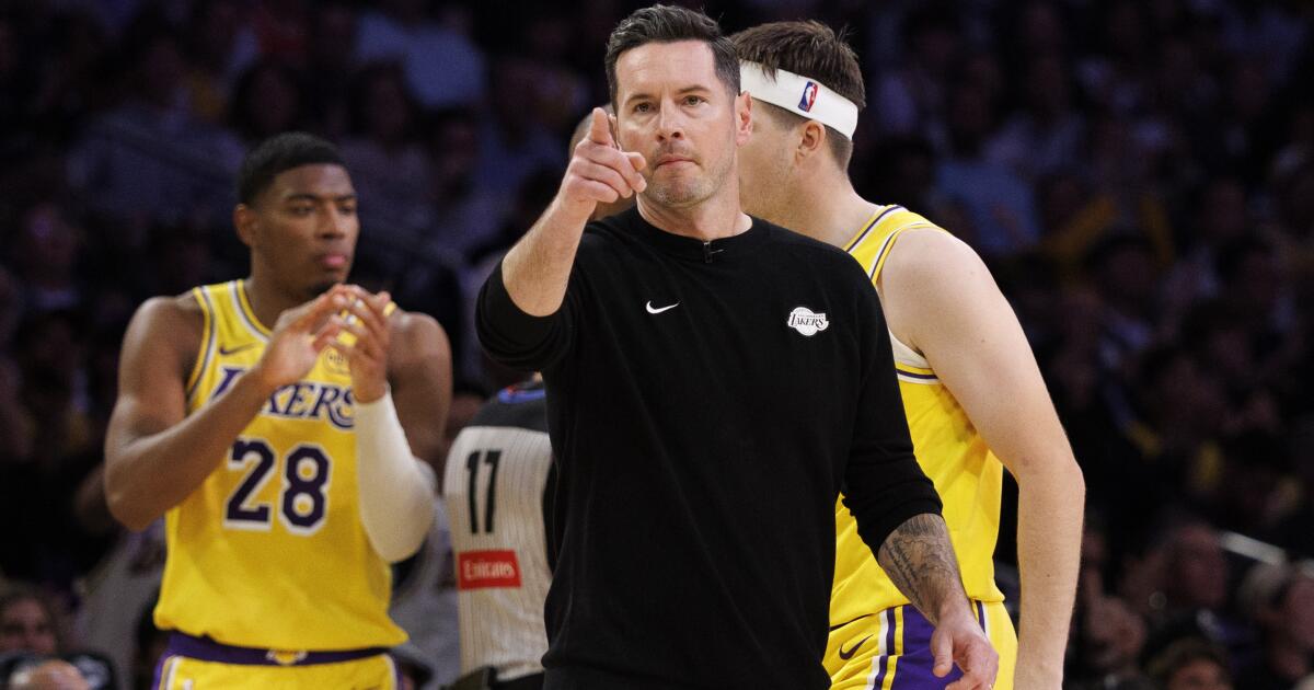 ‘La tarea que tenemos entre manos’: cómo el entrenador de los Lakers, JJ Redick, se mantiene concentrado