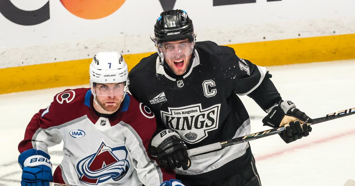 urlhttps3A2F2Fcalifornia-times-brightspot.s3.amazonaws.com2F462Fa12F90751d4a475a9362abd6088796f42F1551413-nhl-kings-avalanche-first-round-game-3-nhl-kings-avalanche-first-round-game-3-12472.jpg