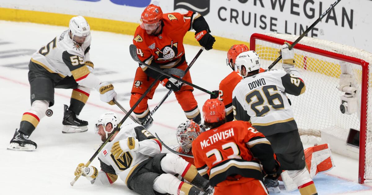 urlhttps3A2F2Fcalifornia-times-brightspot.s3.amazonaws.com2F632Fd72F15788b5249ebbec6c6a2310d6a5c2F1552831-sp-nhl-ducks-oilers-game-6-playoff-ajs-008.jpg