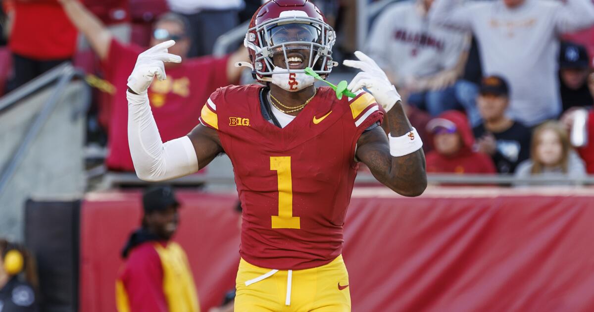 urlhttps3A2F2Fcalifornia-times-brightspot.s3.amazonaws.com2F712F552Fc3c8b176422bbe9539e40d06bb0c2F1483204-la-sp-ncaa-usc-nebraska-32-gmf.jpg