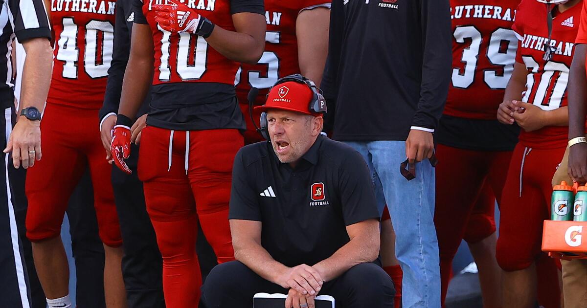 El entrenador de fútbol Rod Sherman deja Orange Lutheran después de cinco temporadas