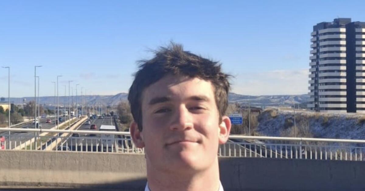 Discusión preparatoria: Weston Port es un gran partidario del fútbol de UCLA en España