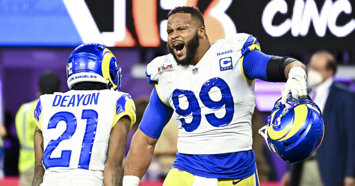 A los Rams les va bien, Aaron Donald se toma tiempo para tomar la decisión de regresar