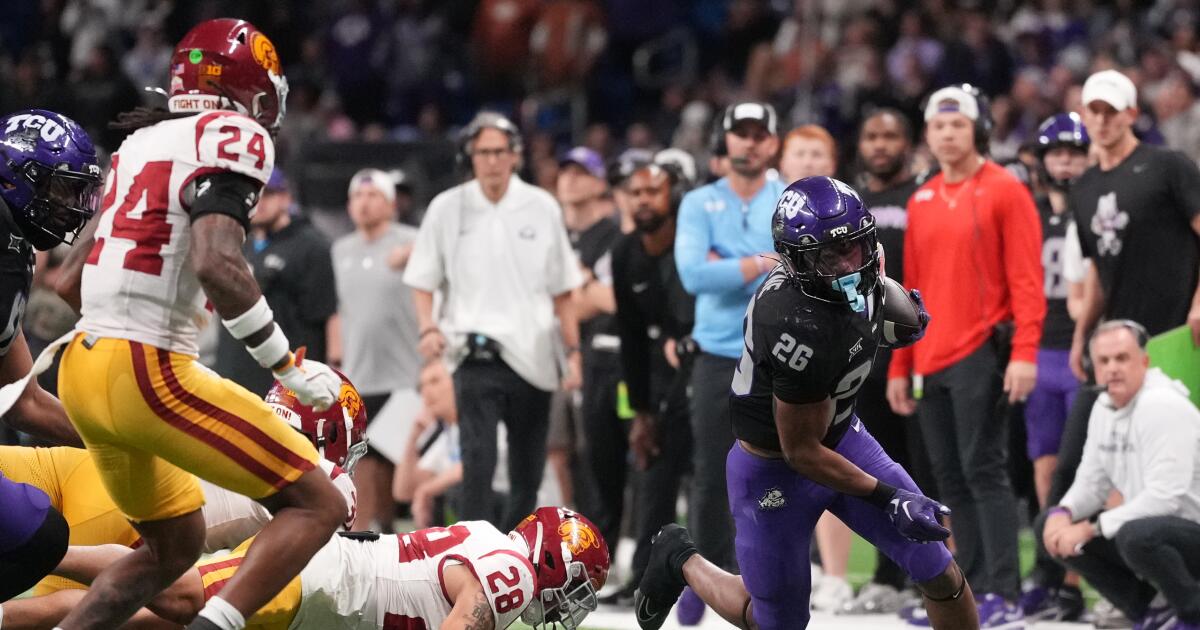 El No. 16 USC sufre una impactante derrota ante TCU en el Alamo Bowl