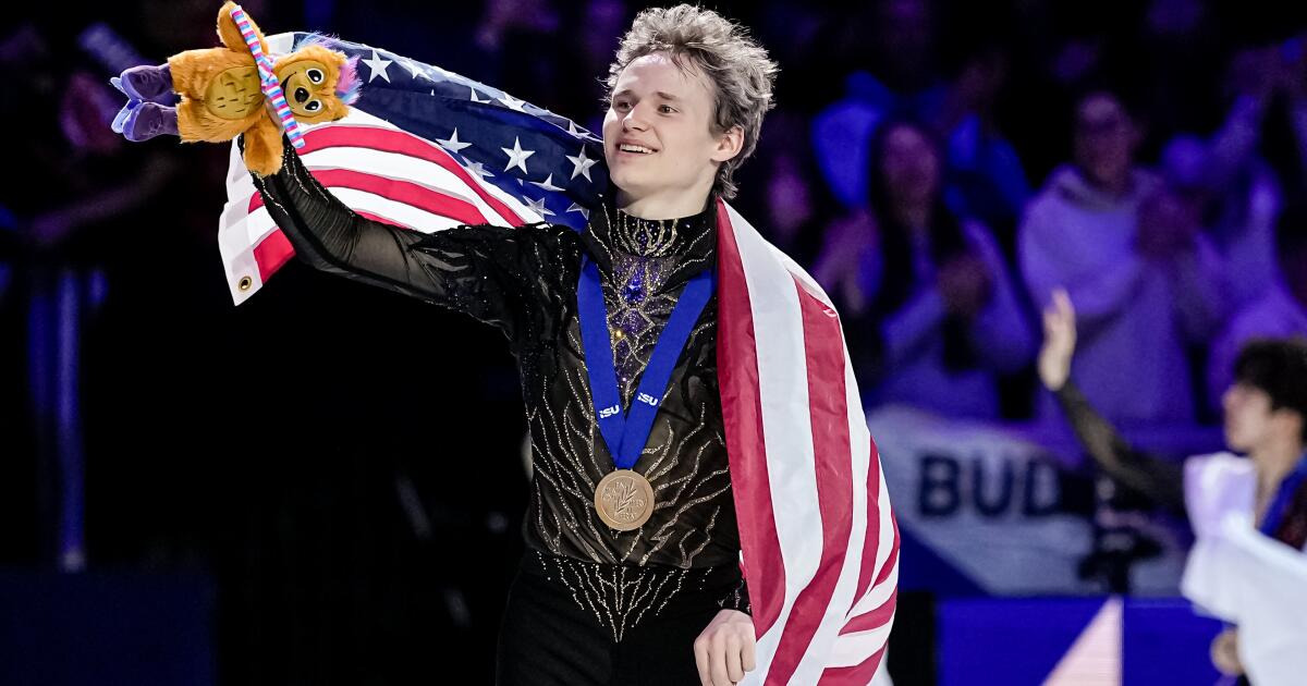 urlhttps3A2F2Fcalifornia-times-brightspot.s3.amazonaws.com2Fad2F8f2Fc4a72a604933b7711a4b6845554b2Fczech-republic-world-championships-figure-skating-63869.jpg