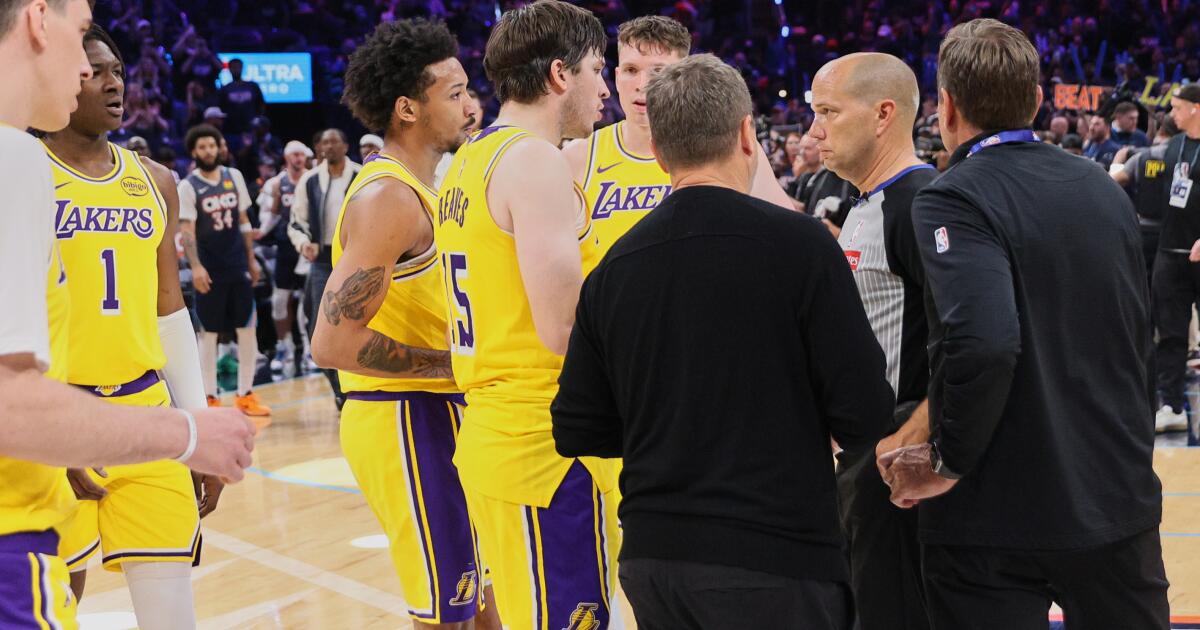 Cartas a los deportes: Dos Lakers cometen falta en el segundo juego
