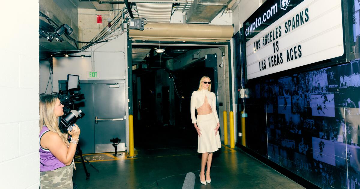 urlhttps3A2F2Fcalifornia-times-brightspot.s3.amazonaws.com2Fb12F642Fa613834f45cc92a399bbcbc4ad3b2Fla-ig-may-2026-sparks-tunnel-walk-jf-brink-038.jpg
