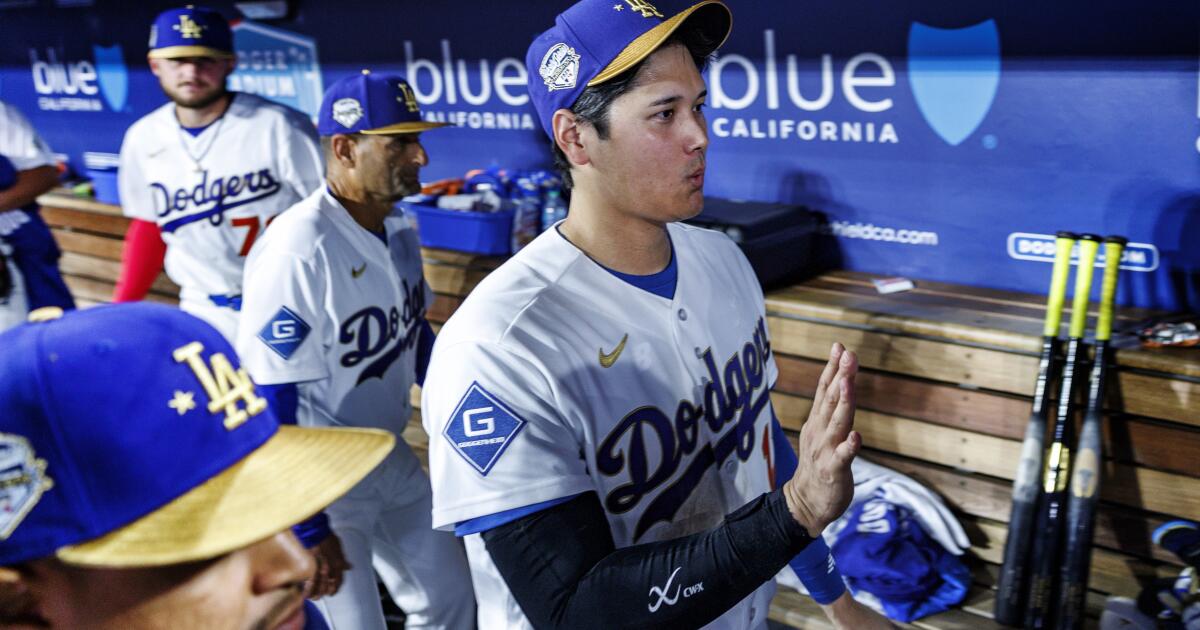 urlhttps3A2F2Fcalifornia-times-brightspot.s3.amazonaws.com2Fb92F512F661cfbf84f0ab52c9b5f6a3bc9db2F1547383-sp-mlb-sp-mlb-dodgers-diamondbacks-43-gmf.jpg