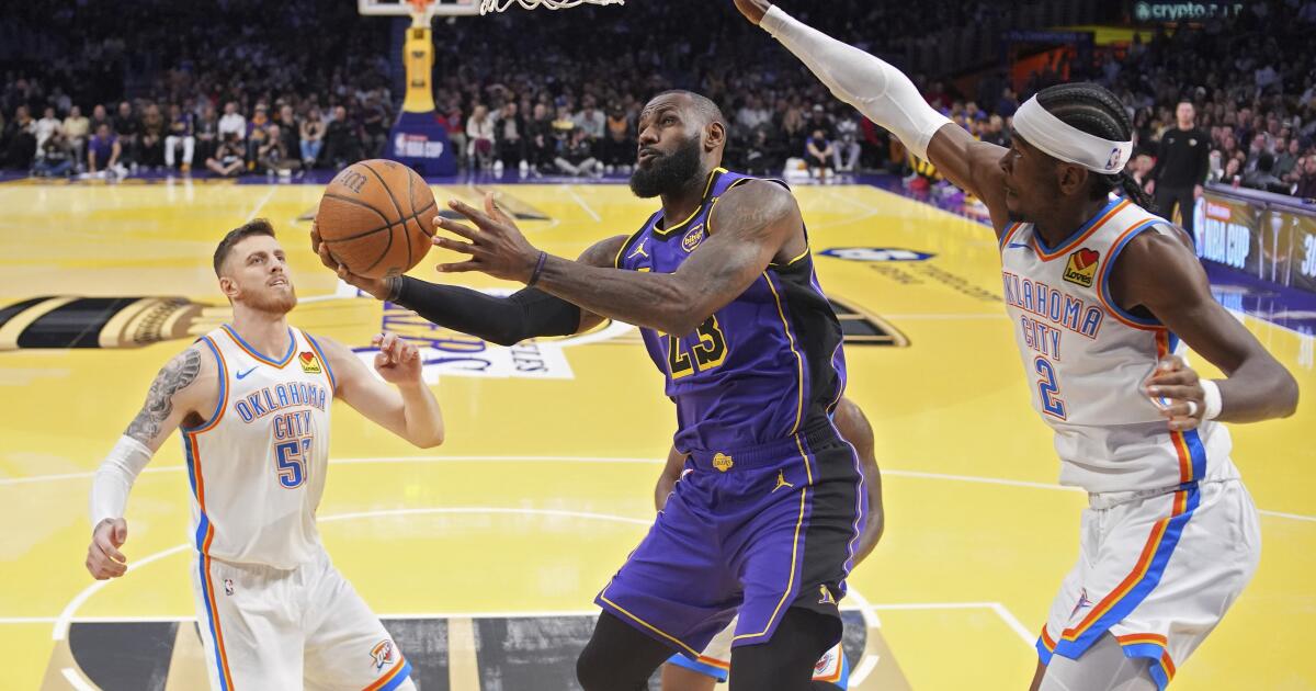 Tema resbaladizo: Los Lakers no usarán la cancha de la Copa de la NBA esta noche
