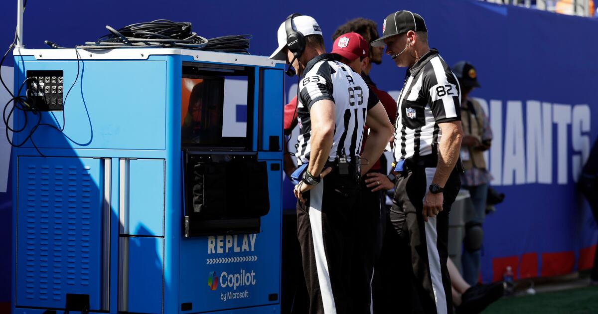 urlhttps3A2F2Fcalifornia-times-brightspot.s3.amazonaws.com2Fcb2Ff72Fb0f35cf1448ea7b9e8a28875b0612Fnfl-officials-football-39277.jpg