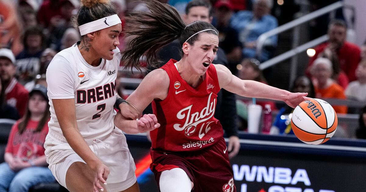 La estrella de Fever, Caitlin Clark, jugará contra los Sparks esta noche