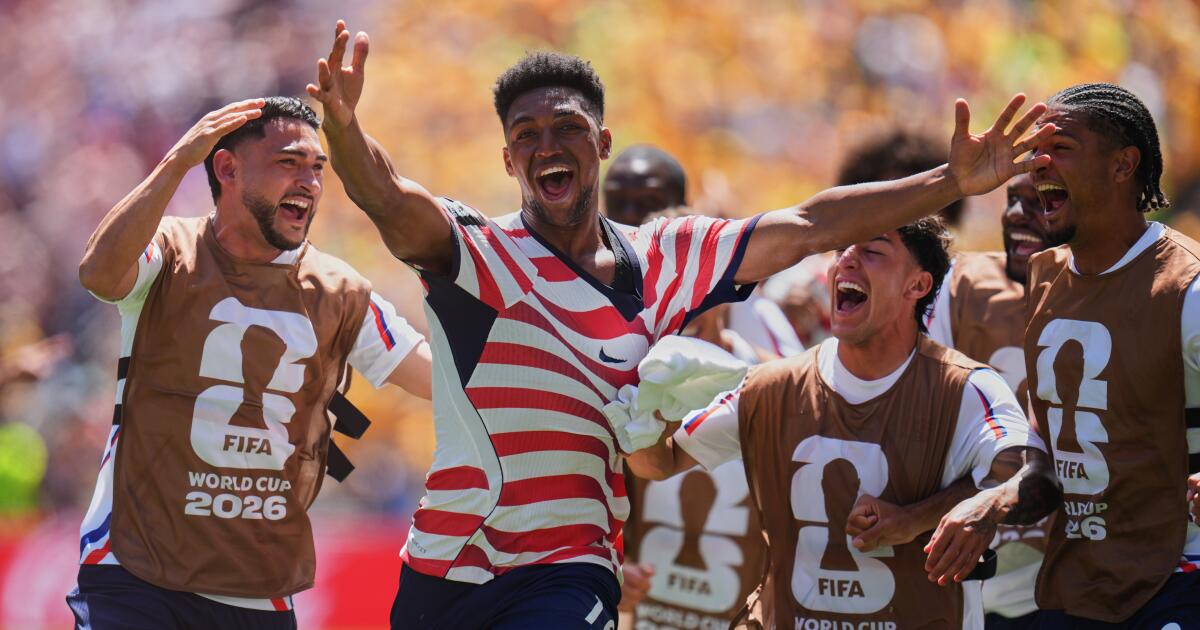 urlhttps3A2F2Fcalifornia-times-brightspot.s3.amazonaws.com2Fd62F1a2Fff3af0e54bf7bc100af3b86c31a42Faustralia-us-wcup-soccer-543.jpg