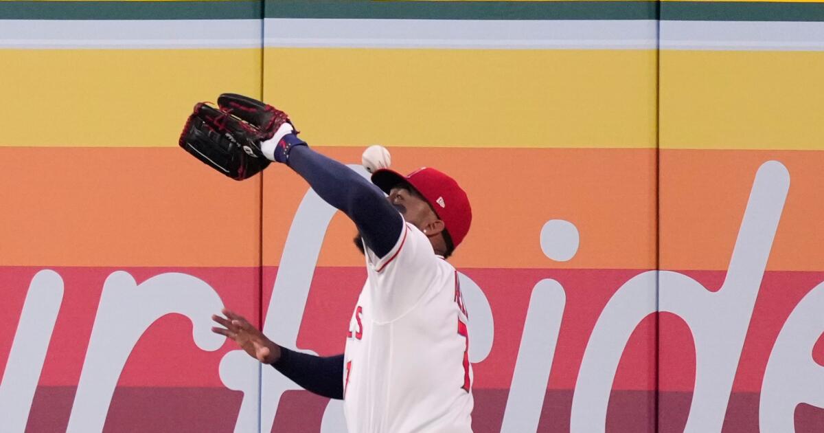 Jo Adell revive el meme de José Canseco al soltar a Homero de su cabeza
