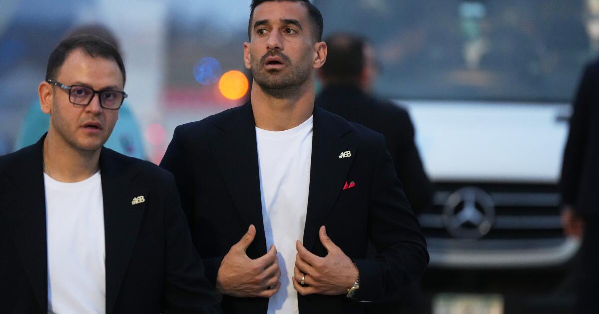 En vísperas del Mundial, la selección iraní luce el distintivo número 168 en memoria de las víctimas de los ataques aéreos