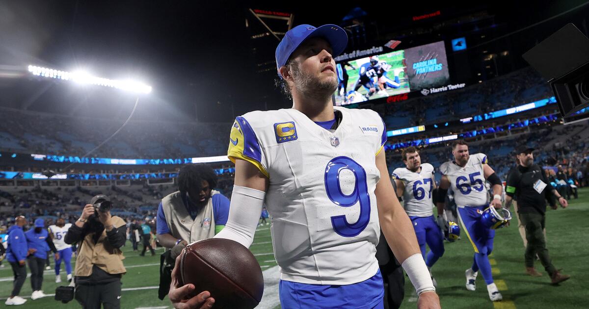 Las enfermeras de Matthew Stafford se torcieron el dedo antes del juego Rams vs. Bears
