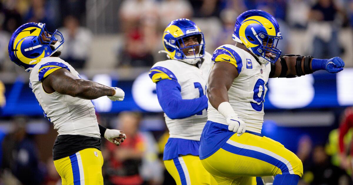 urlhttps3A2F2Fcalifornia-times-brightspot.s3.amazonaws.com2Ff32Fdb2F1c9093784bc3bfc8d85b3b5ac3f22F1528734-sp-nfl-rams-buccaneers-014-eat.jpg
