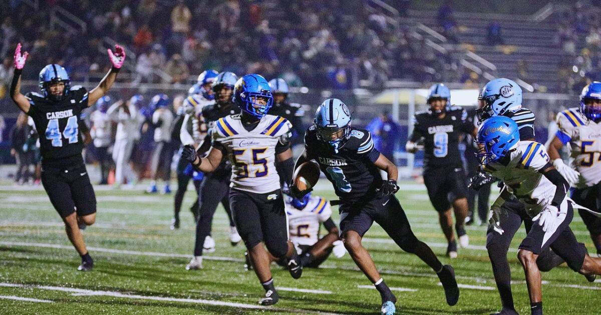 Carson derrota a Crenshaw y gana el título de fútbol de la City Open Division