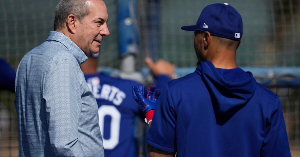 El nuevo ejecutivo de los Lakers, Lon Rosen, habla sobre el aumento del precio de las entradas Magic Johnson