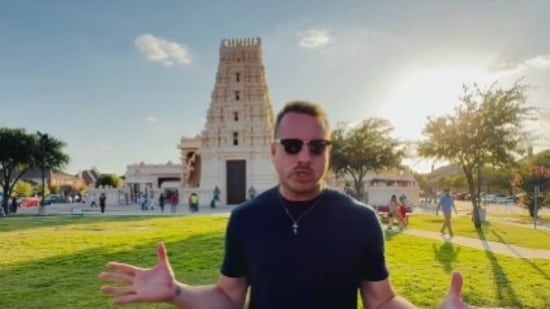 El director ejecutivo de RiftTV, Elijah Schaffer, critica la sentencia de Carolina del Sur sobre derechos de nacimiento y apunta a los niños H-1B, ‘Little Pooja, Little Panji’