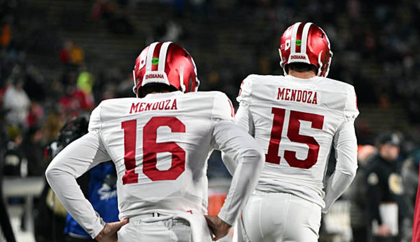 west-lafayette-in-indiana-hoosiers-brothers-and-qbs-fernando-mendoza-warms-up-with-his.jpg
