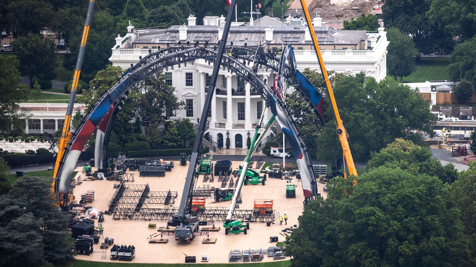 En marcha la construcción del octágono de UFC en la Casa Blanca para las peleas del Día de la Bandera