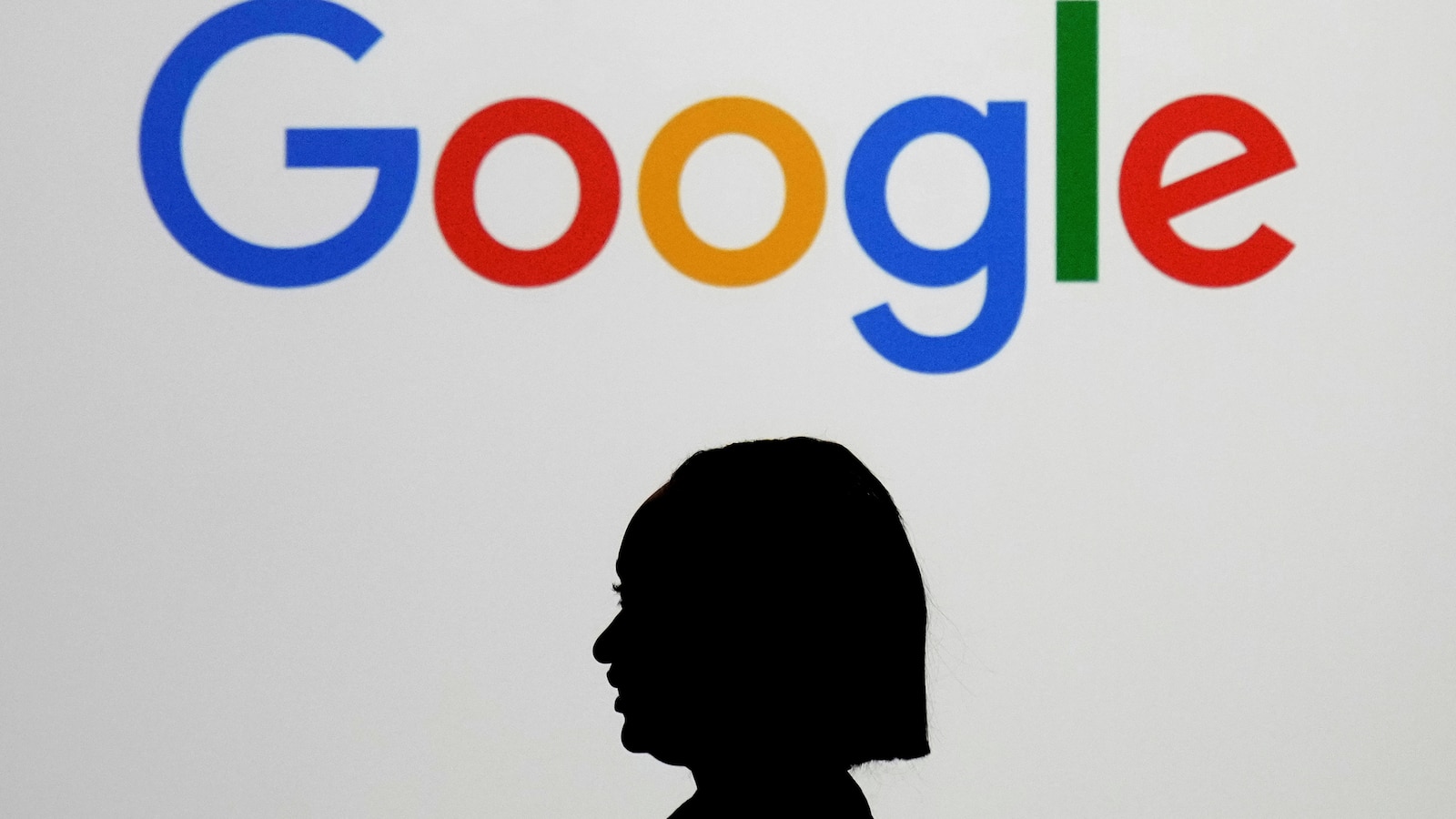 La UE multa a Google con 1.000 millones de dólares por su tienda de aplicaciones Play y sus motores de búsqueda