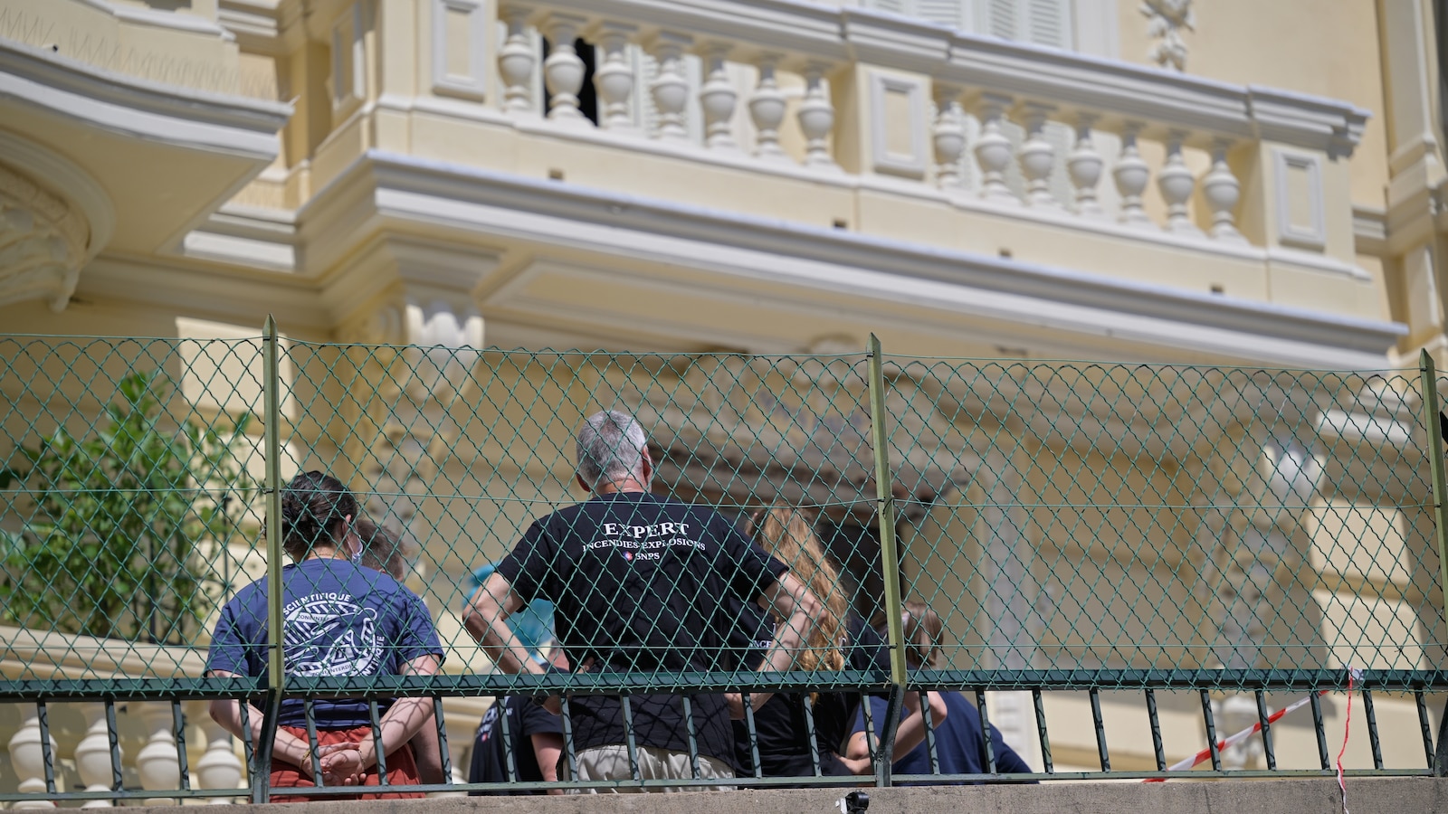 Una explosión en Mónaco deja 3 heridos, entre ellos un magnate ucraniano; el presunto agresor huye