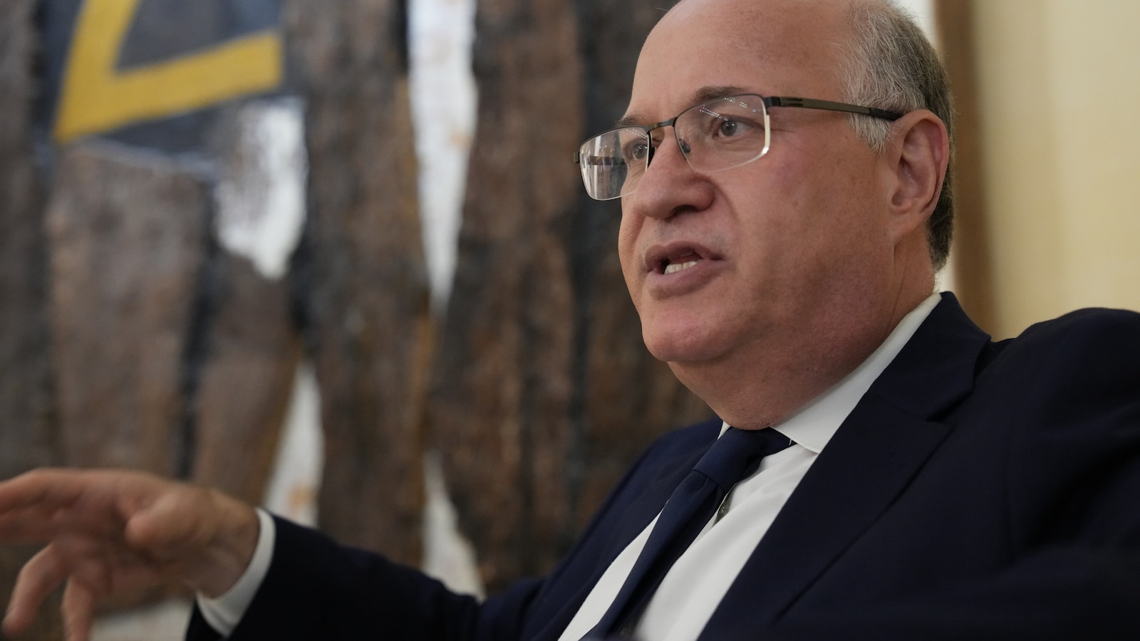 Un importante banquero intentó influir en el Papa León XIV sobre la minería de tierras raras