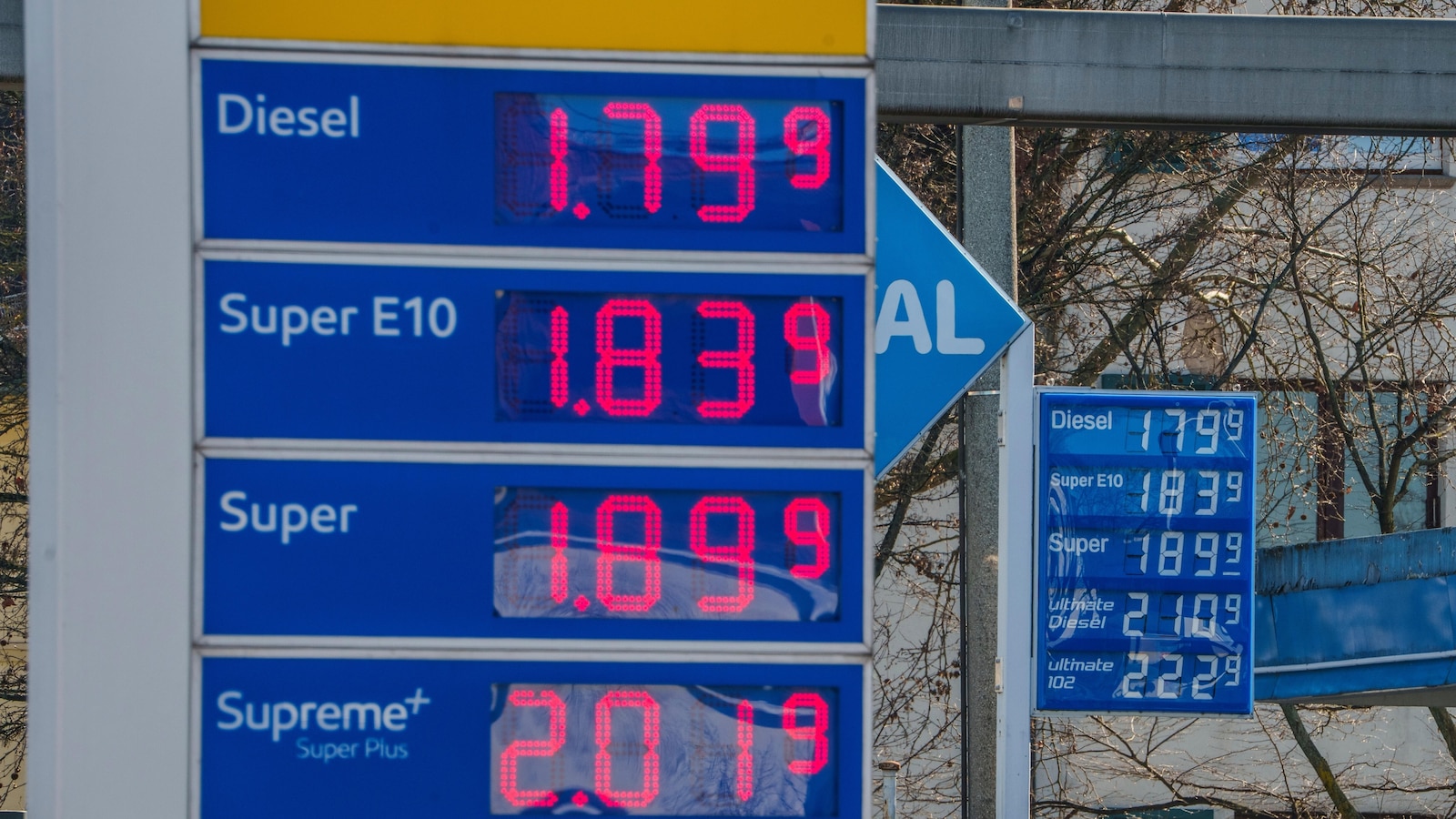 Los precios del petróleo suben a medida que las interrupciones de los petroleros en el Estrecho de Ormuz sacuden el suministro mundial