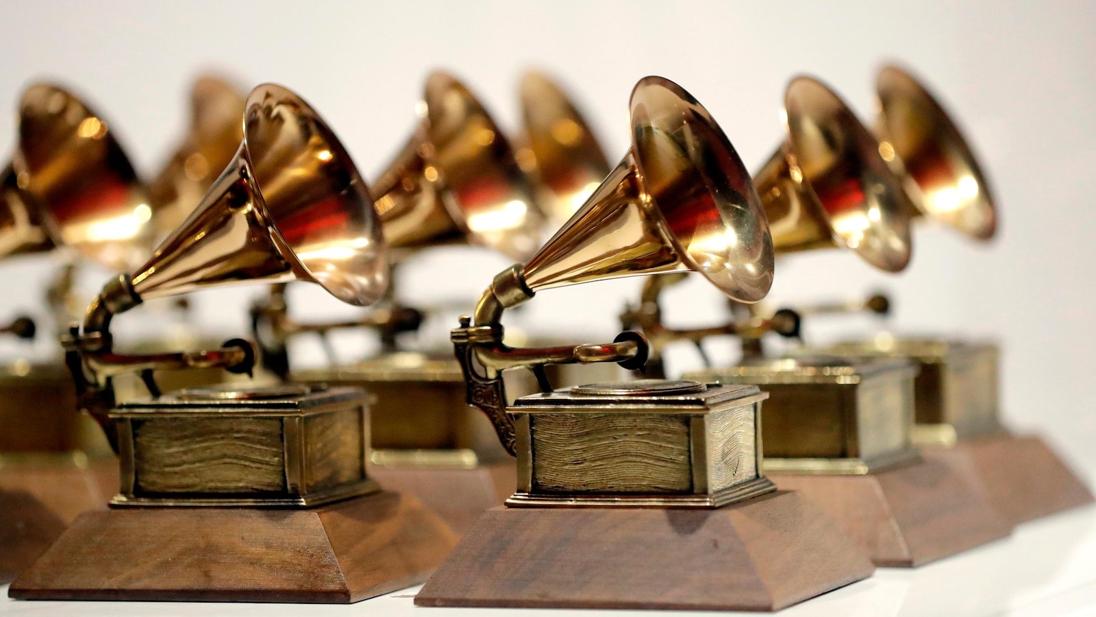 Los premios Grammy 2027 anuncian fechas clave: lo que necesitas saber