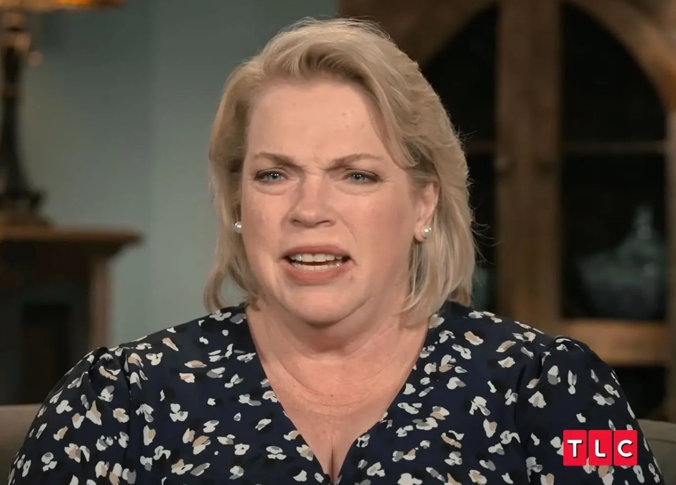 Janelle Brown realmente hace sonido con sus esposas hermanas